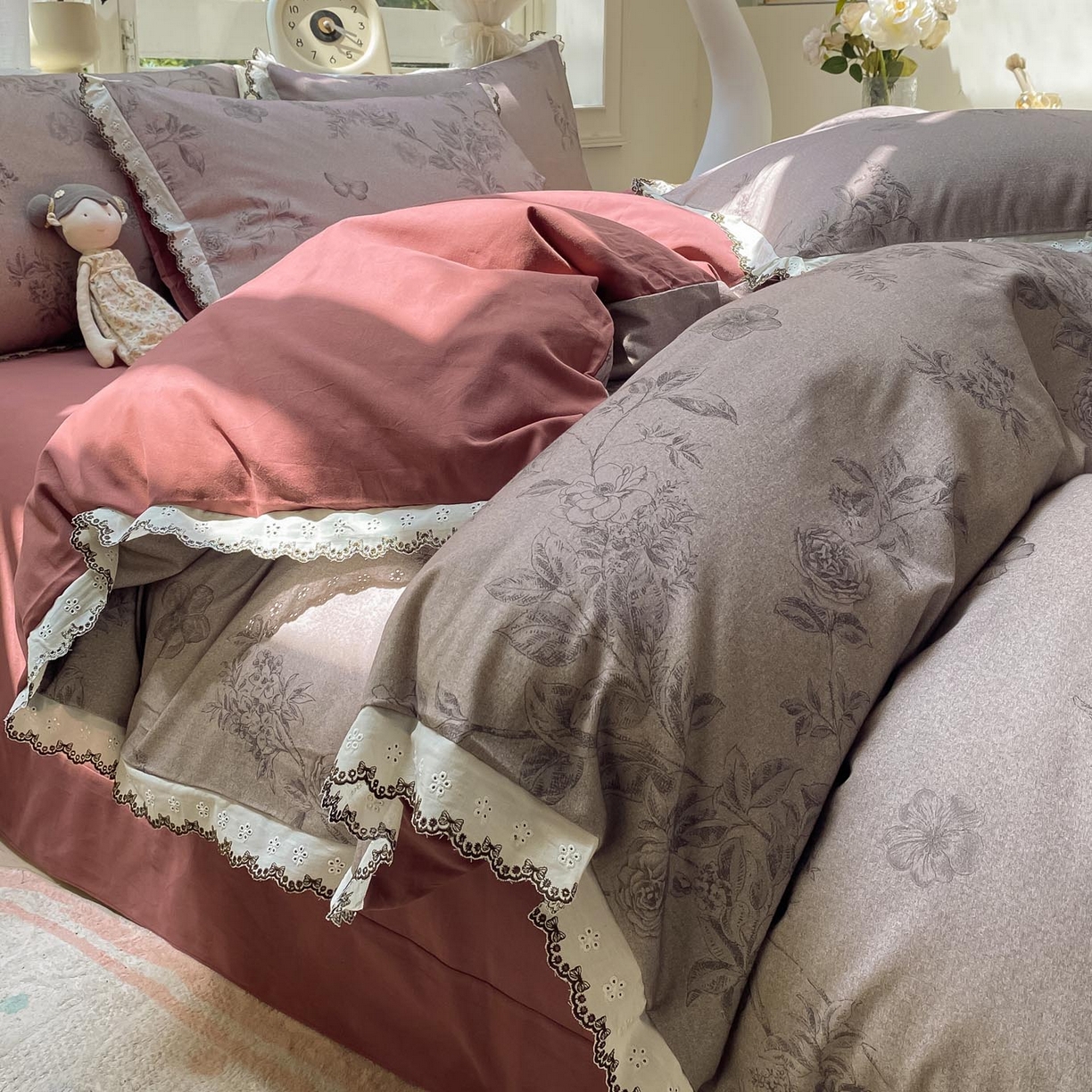 91家纺网 家纺一手货源 找家纺 （总）慕希家纺 2025新款全棉纯棉加厚赫本风花边磨毛四件套