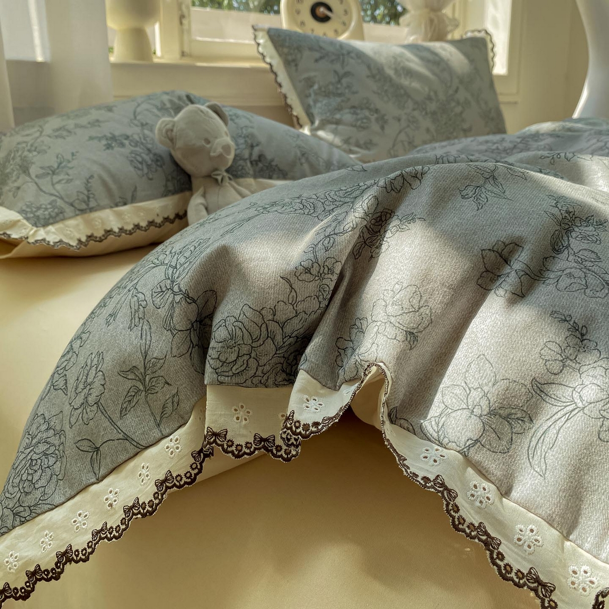 91家纺网 家纺一手货源 找家纺 慕希家纺 2025新款全棉纯棉加厚赫本风花边磨毛四件套 花眠-绿