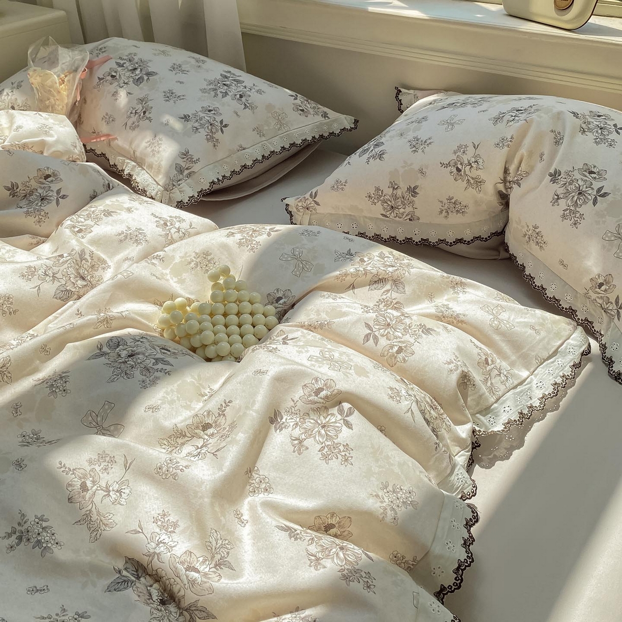 91家纺网 家纺一手货源 找家纺 慕希家纺 2025新款全棉纯棉加厚赫本风花边磨毛四件套 雷雅-黄