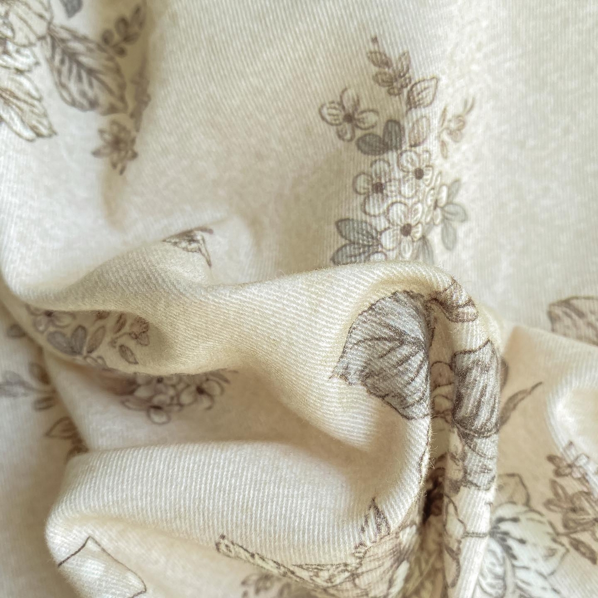 91家纺网 家纺一手货源 找家纺 慕希家纺 2025新款全棉纯棉加厚赫本风花边磨毛四件套 雷雅-黄