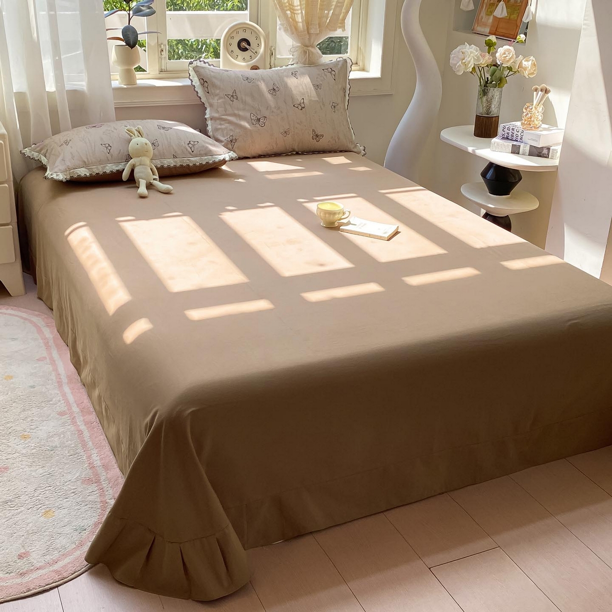 91家纺网 家纺一手货源 找家纺 慕希家纺 2025新款全棉纯棉加厚赫本风花边磨毛四件套 梦蝶-咖