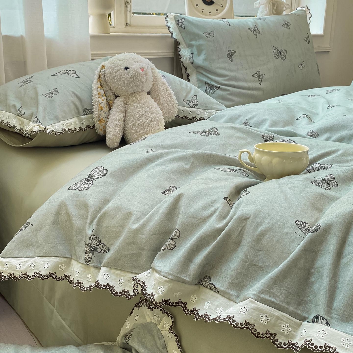 91家纺网 家纺一手货源 找家纺 慕希家纺 2025新款全棉纯棉加厚赫本风花边磨毛四件套 梦蝶-绿