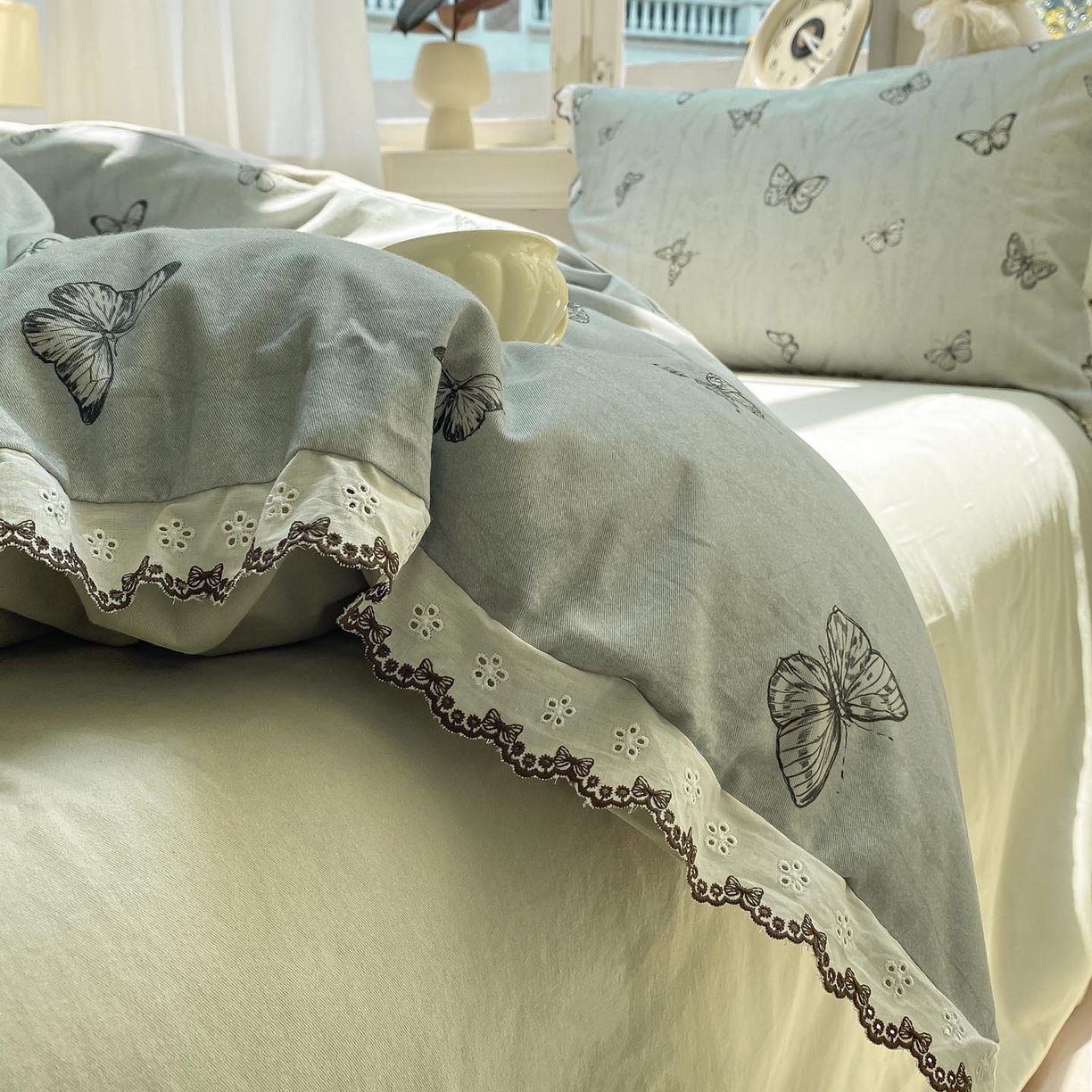 91家纺网 家纺一手货源 找家纺 慕希家纺 2025新款全棉纯棉加厚赫本风花边磨毛四件套 梦蝶-绿