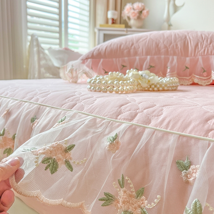 91家纺网 家纺一手货源 找家纺 麒豆豆 2025新款全棉蕾丝边床裙款床笠-晨暮花间 晨暮花间-粉色