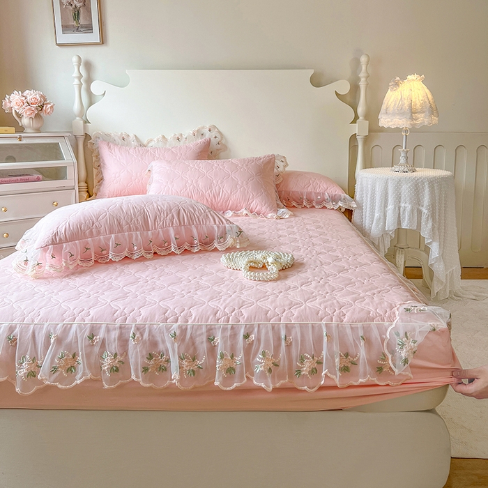 91家纺网 家纺一手货源 找家纺 麒豆豆 2025新款全棉蕾丝边床裙款床笠-晨暮花间 晨暮花间-粉色