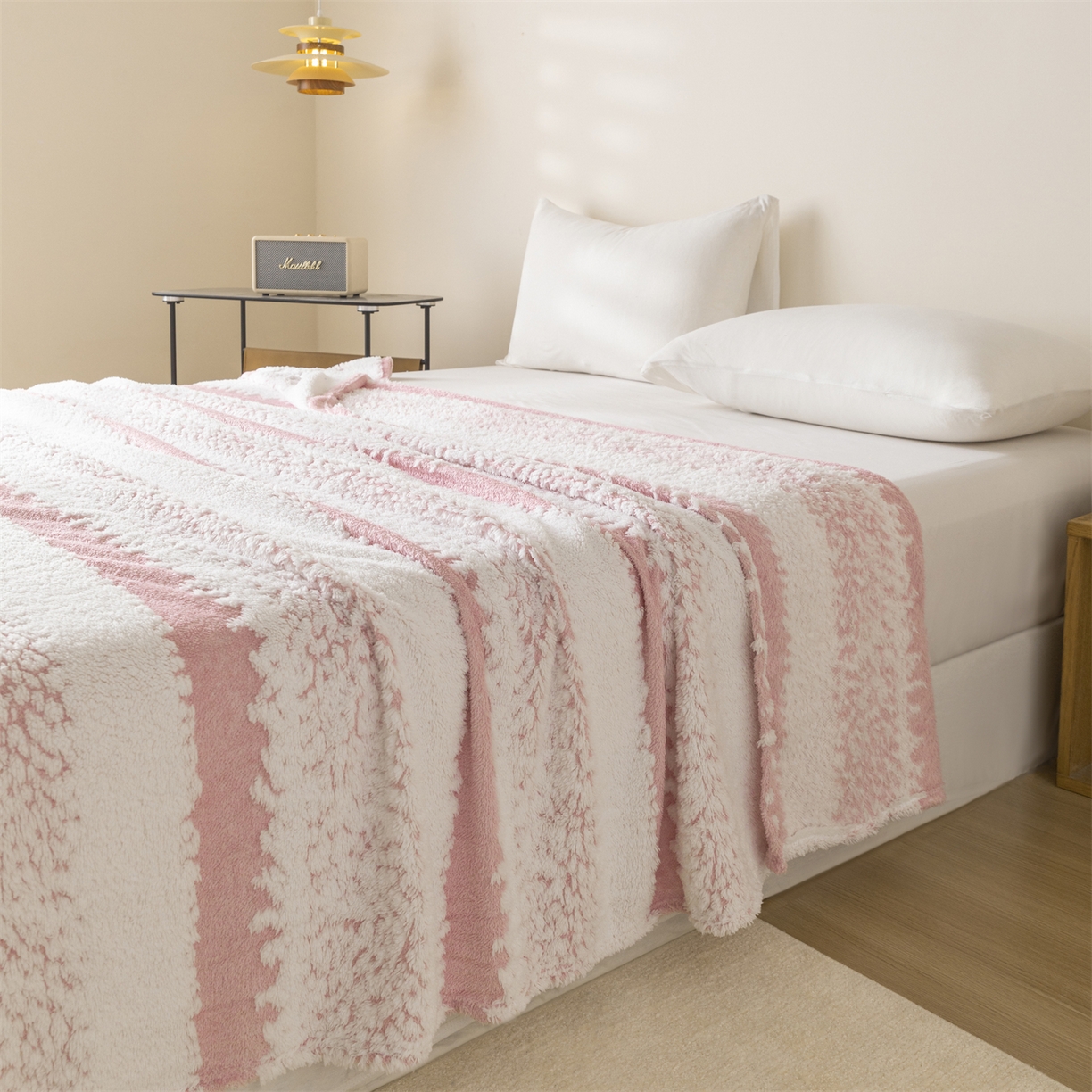 91家纺网 家纺一手货源 找家纺 （总）梵心家纺 2025新款阳离子双色提花毛毯清新条纹风简约时尚毯子毛毯-可供跨境电商