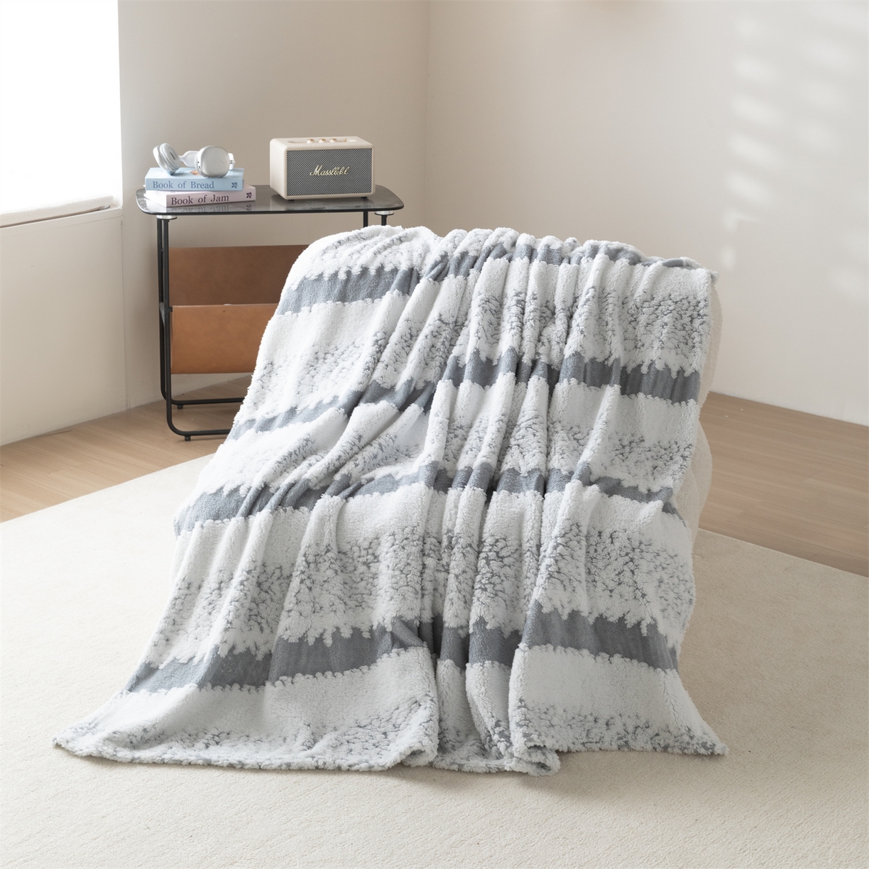 91家纺网 家纺一手货源 找家纺 （总）梵心家纺 2025新款阳离子双色提花毛毯清新条纹风简约时尚毯子毛毯-可供跨境电商