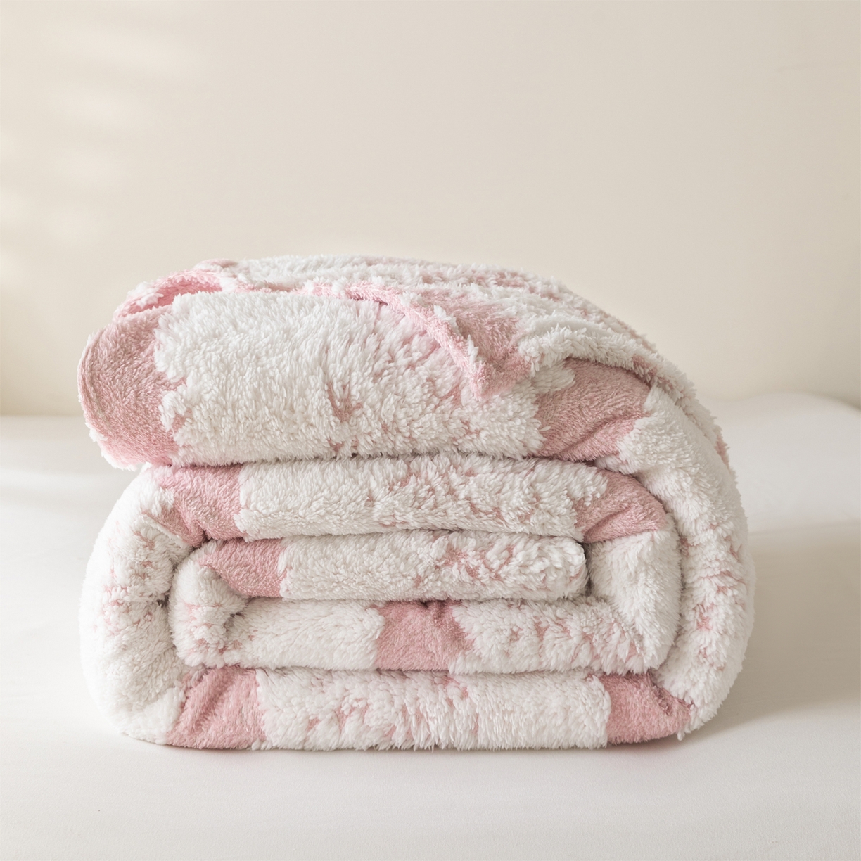 91家纺网 家纺一手货源 找家纺 梵心家纺 2025新款阳离子双色提花毛毯清新条纹风简约时尚毯子毛毯-可供跨境电商 阳离子-粉