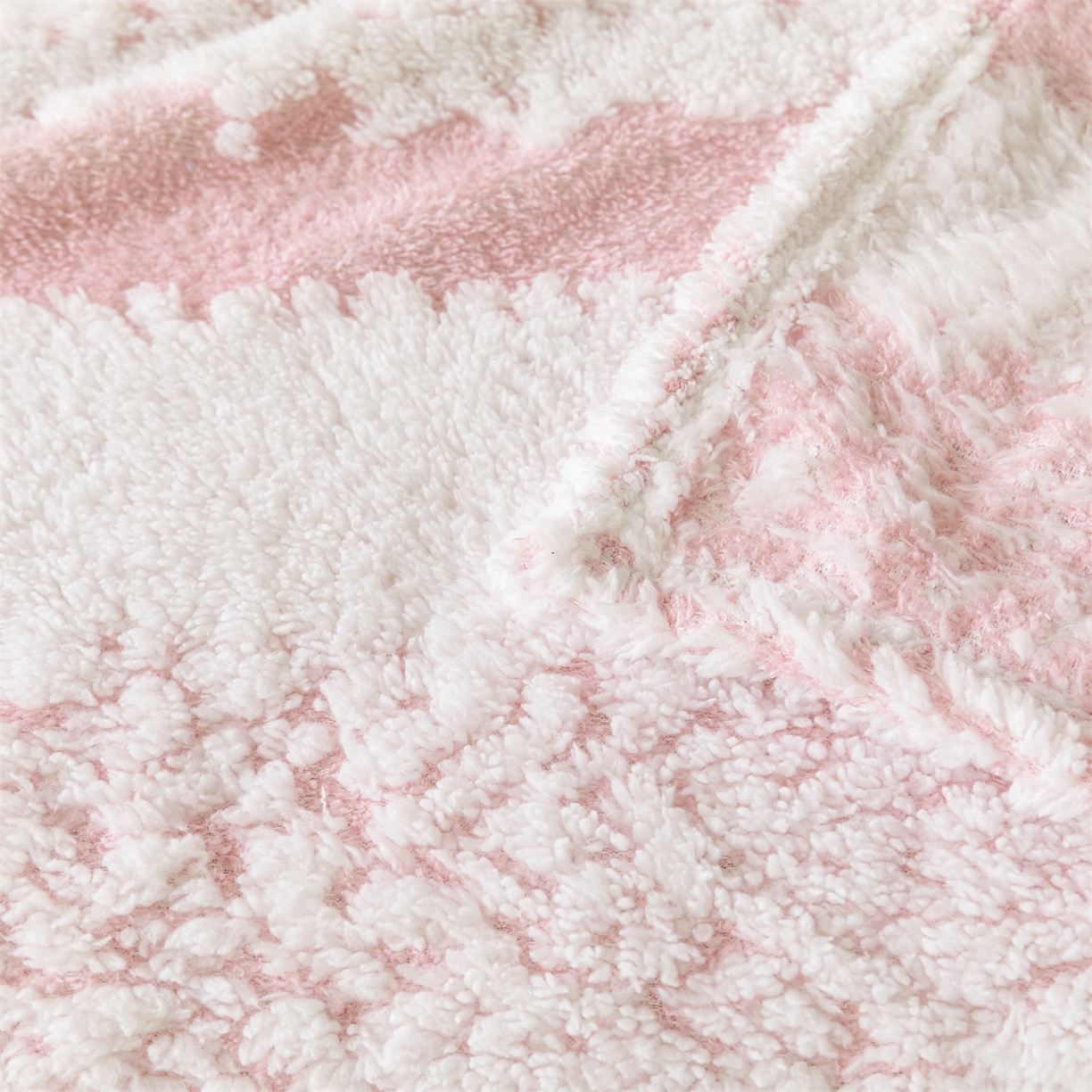 91家纺网 家纺一手货源 找家纺 梵心家纺 2025新款阳离子双色提花毛毯清新条纹风简约时尚毯子毛毯-可供跨境电商 阳离子-粉