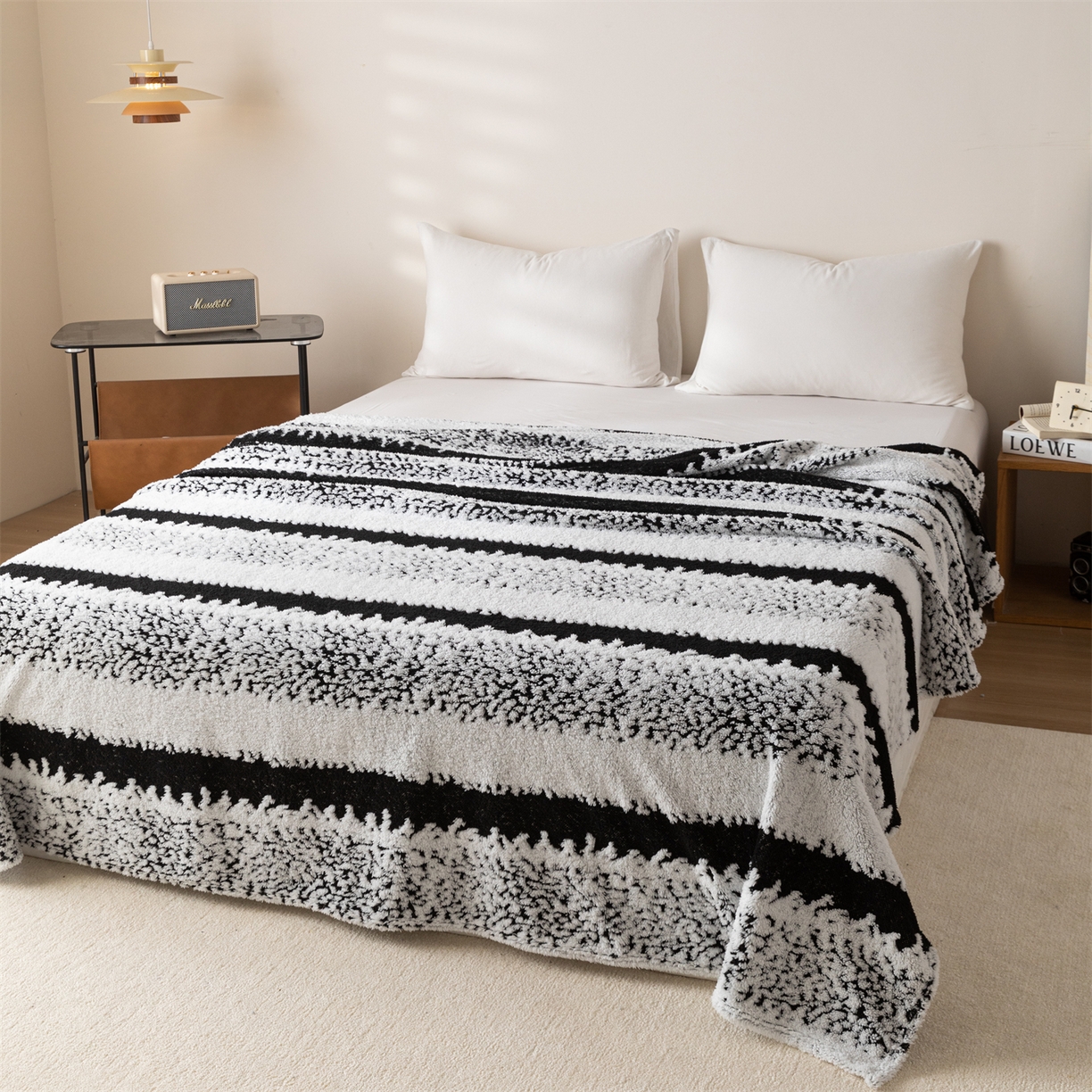 91家纺网 家纺一手货源 找家纺 梵心家纺 2025新款阳离子双色提花毛毯清新条纹风简约时尚毯子毛毯-可供跨境电商 阳离子-黑