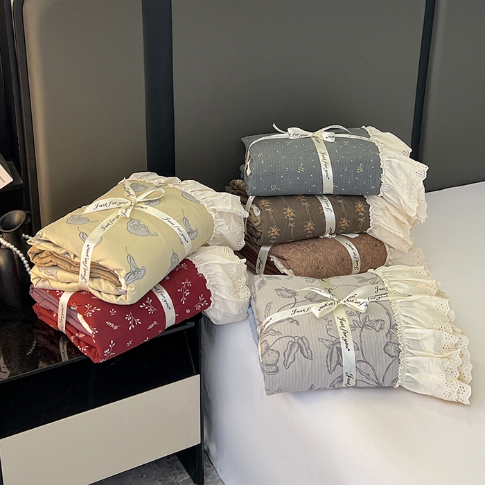 91家纺网 家纺一手货源 找家纺 亨通家纺 2025新款原麻镂空宽花边四件套-花卉系列 组合图仅供展示