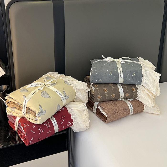 91家纺网 家纺一手货源 找家纺 亨通家纺 2025新款原麻镂空宽花边四件套-花卉系列 组合图仅供展示