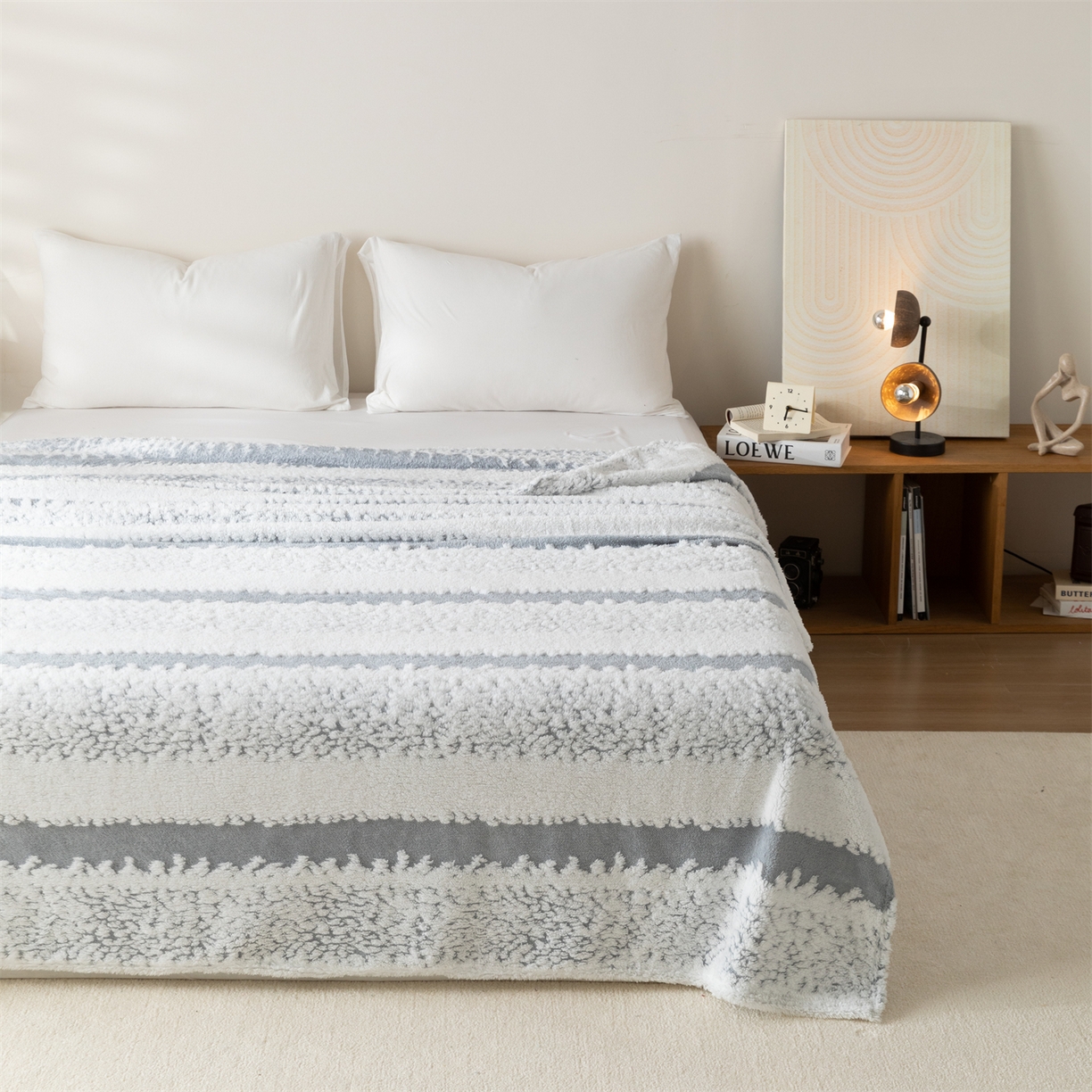 91家纺网 家纺一手货源 找家纺 梵心家纺 2025新款阳离子双色提花毛毯清新条纹风简约时尚毯子毛毯-可供跨境电商 阳离子-灰