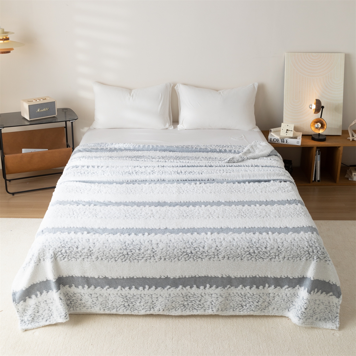 91家纺网 家纺一手货源 找家纺 梵心家纺 2025新款阳离子双色提花毛毯清新条纹风简约时尚毯子毛毯-可供跨境电商 阳离子-灰