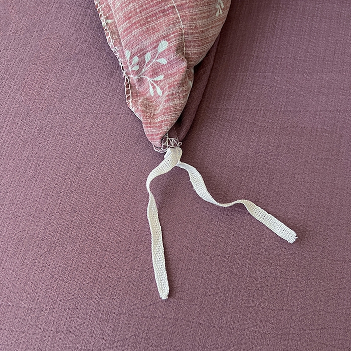 91家纺网 家纺一手货源 找家纺 亨通家纺 2025新款原麻镂空宽花边四件套-花卉系列 绯色花蔓