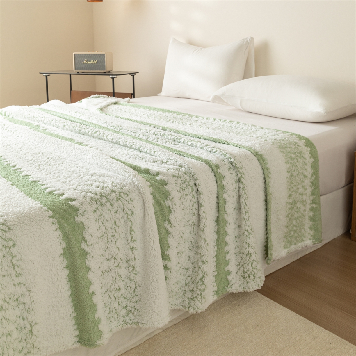 91家纺网 家纺一手货源 找家纺 梵心家纺 2025新款阳离子双色提花毛毯清新条纹风简约时尚毯子毛毯-可供跨境电商 阳离子-绿