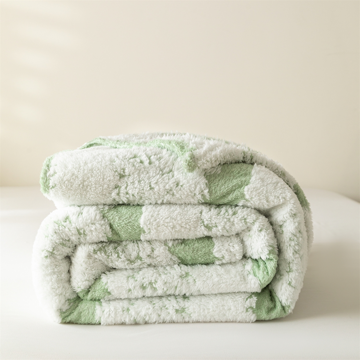 91家纺网 家纺一手货源 找家纺 梵心家纺 2025新款阳离子双色提花毛毯清新条纹风简约时尚毯子毛毯-可供跨境电商 阳离子-绿