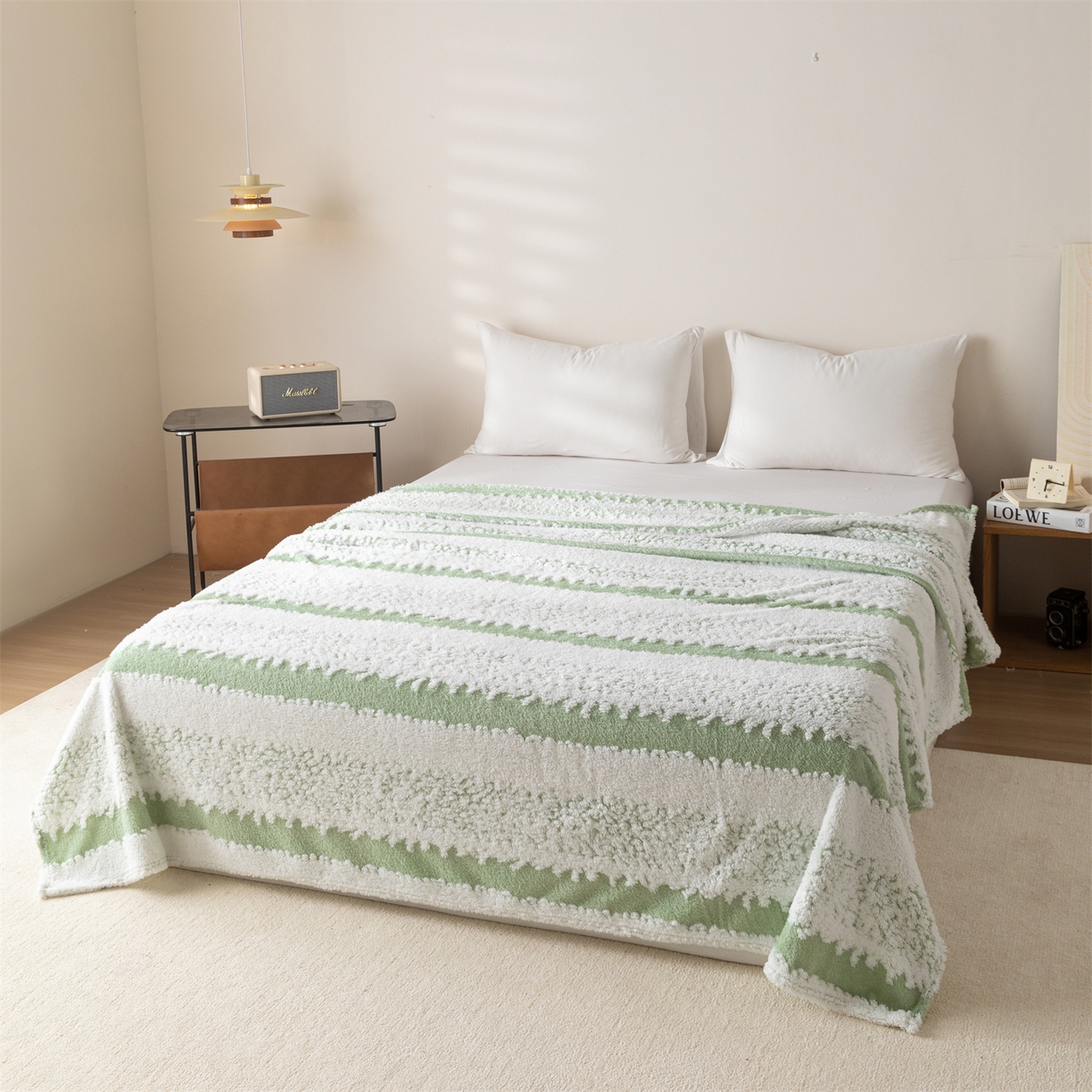 91家纺网 家纺一手货源 找家纺 梵心家纺 2025新款阳离子双色提花毛毯清新条纹风简约时尚毯子毛毯-可供跨境电商 阳离子-绿
