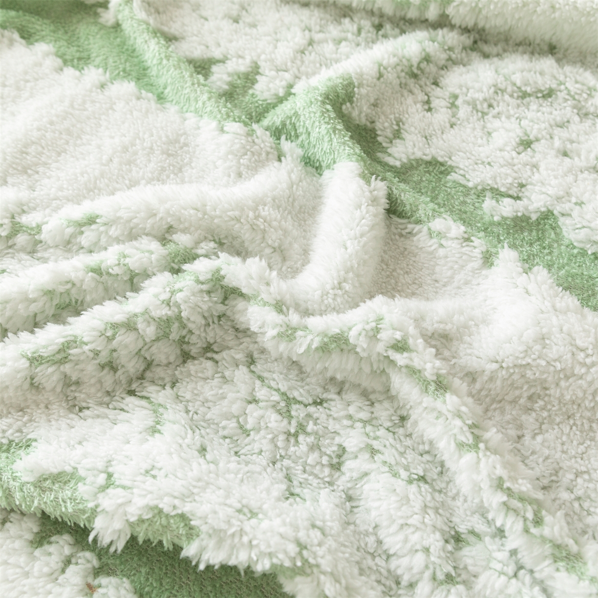 91家纺网 家纺一手货源 找家纺 梵心家纺 2025新款阳离子双色提花毛毯清新条纹风简约时尚毯子毛毯-可供跨境电商 阳离子-绿