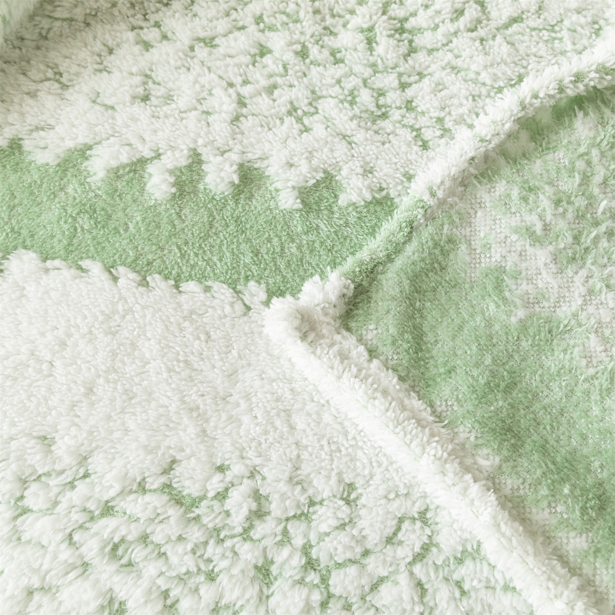 91家纺网 家纺一手货源 找家纺 梵心家纺 2025新款阳离子双色提花毛毯清新条纹风简约时尚毯子毛毯-可供跨境电商 阳离子-绿