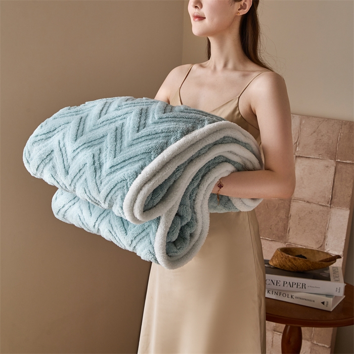 91家纺网 家纺一手货源 找家纺 （总）梵心家纺 2025新款塔芙绒三层提花毛毯舒棉绒剪花双面毯子盖毯320g高克重毛毯-直播跨境电商