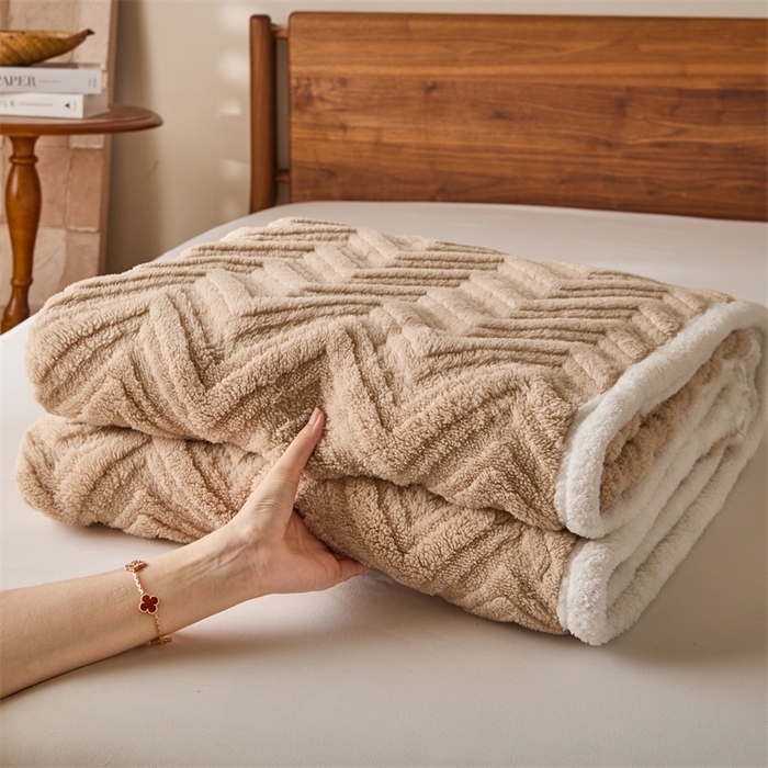 91家纺网 家纺一手货源 找家纺 梵心家纺 2025新款塔芙绒三层提花毛毯舒棉绒剪花双面毯子盖毯320g高克重毛毯-直播跨境电商 浅棕色