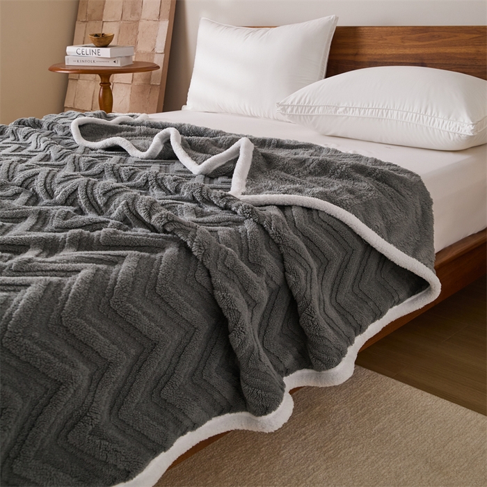 91家纺网 家纺一手货源 找家纺 梵心家纺 2025新款塔芙绒三层提花毛毯舒棉绒剪花双面毯子盖毯320g高克重毛毯-直播跨境电商 松露灰