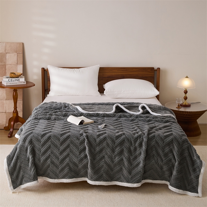 91家纺网 家纺一手货源 找家纺 梵心家纺 2025新款塔芙绒三层提花毛毯舒棉绒剪花双面毯子盖毯320g高克重毛毯-直播跨境电商 松露灰