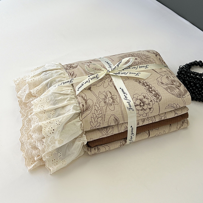 91家纺网 家纺一手货源 找家纺 亨通家纺 2025新款原麻镂空宽花边四件套-花卉系列 花蔓织梦