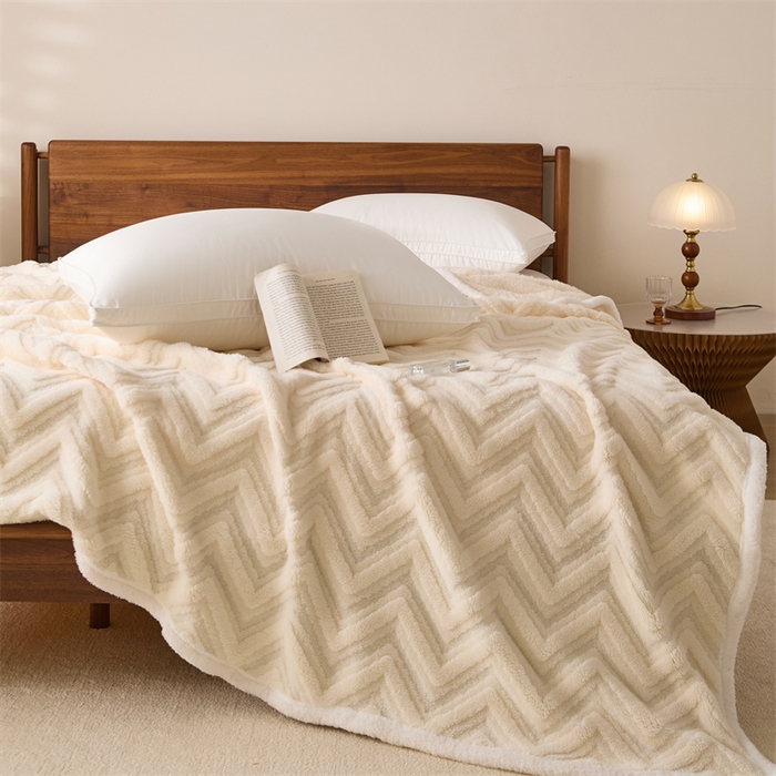 91家纺网 家纺一手货源 找家纺 梵心家纺 2025新款塔芙绒三层提花毛毯舒棉绒剪花双面毯子盖毯320g高克重毛毯-直播跨境电商 香草米