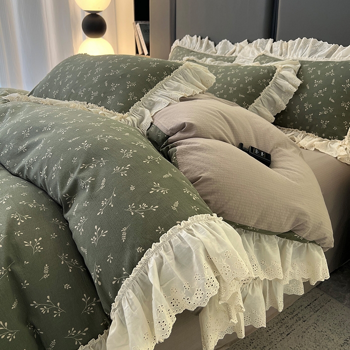 91家纺网 家纺一手货源 找家纺 亨通家纺 2025新款原麻镂空宽花边四件套-花卉系列 墨绿絮语