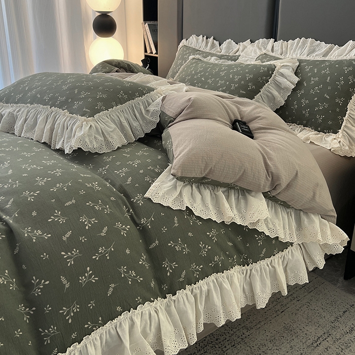 91家纺网 家纺一手货源 找家纺 亨通家纺 2025新款原麻镂空宽花边四件套-花卉系列 墨绿絮语