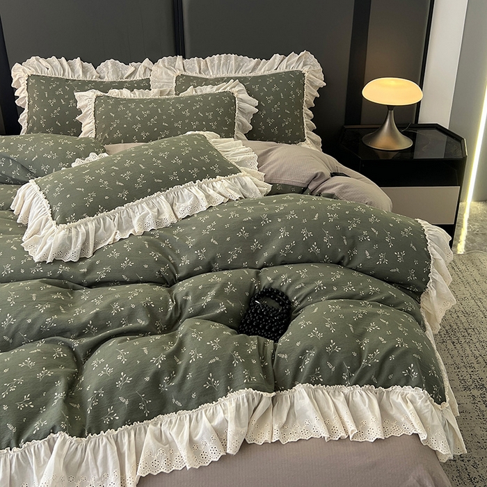 91家纺网 家纺一手货源 找家纺 亨通家纺 2025新款原麻镂空宽花边四件套-花卉系列 墨绿絮语