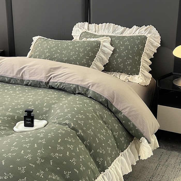 91家纺网 家纺一手货源 找家纺 亨通家纺 2025新款原麻镂空宽花边四件套-花卉系列 墨绿絮语