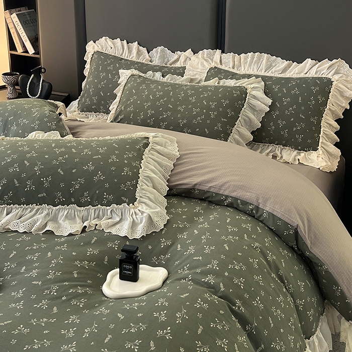 91家纺网 家纺一手货源 找家纺 亨通家纺 2025新款原麻镂空宽花边四件套-花卉系列 墨绿絮语