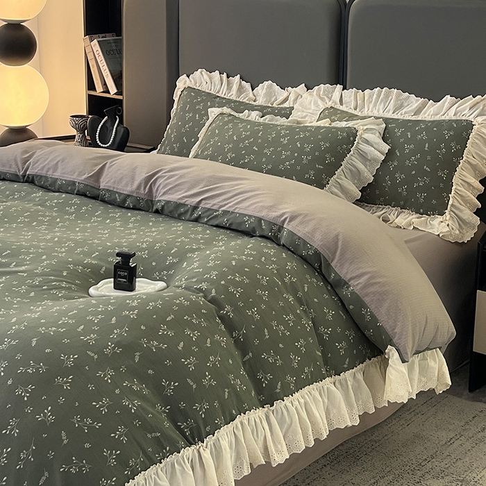 91家纺网 家纺一手货源 找家纺 亨通家纺 2025新款原麻镂空宽花边四件套-花卉系列 墨绿絮语