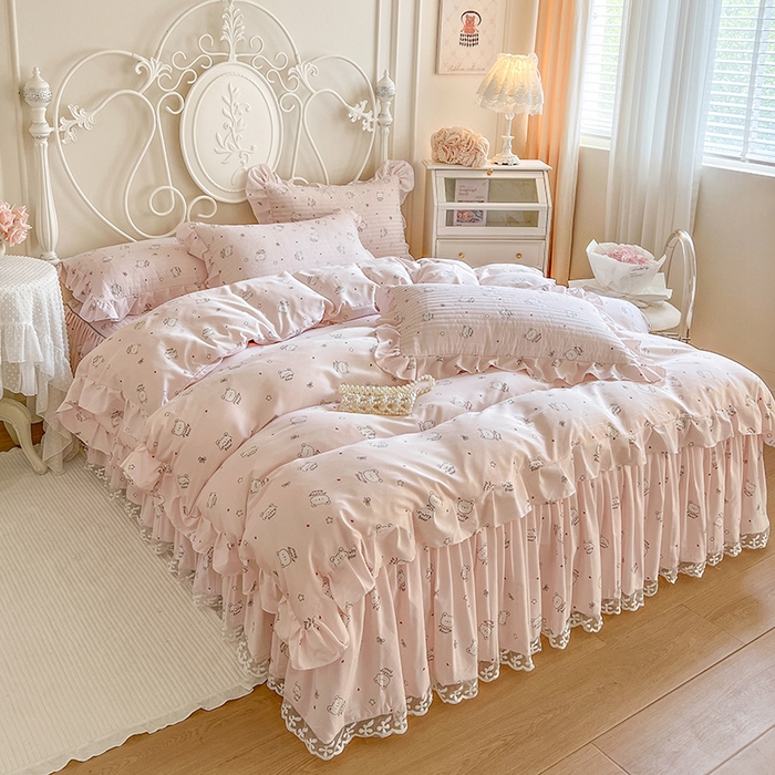 91家纺网 家纺一手货源 找家纺 网红馆2025新款针织印花单床裙 爱心小熊