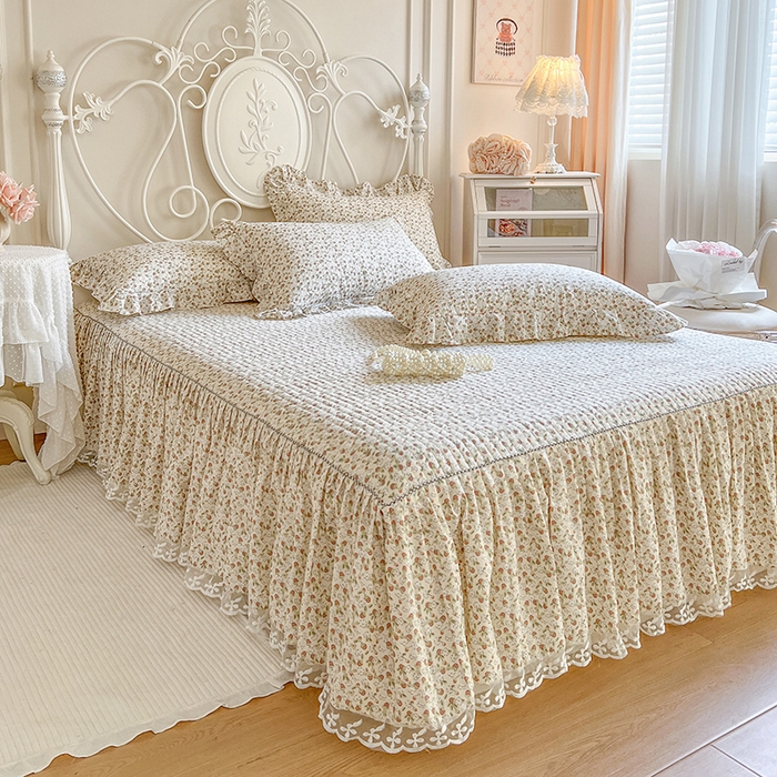 91家纺网 家纺一手货源 找家纺 网红馆2025新款针织印花单床裙 草莓花