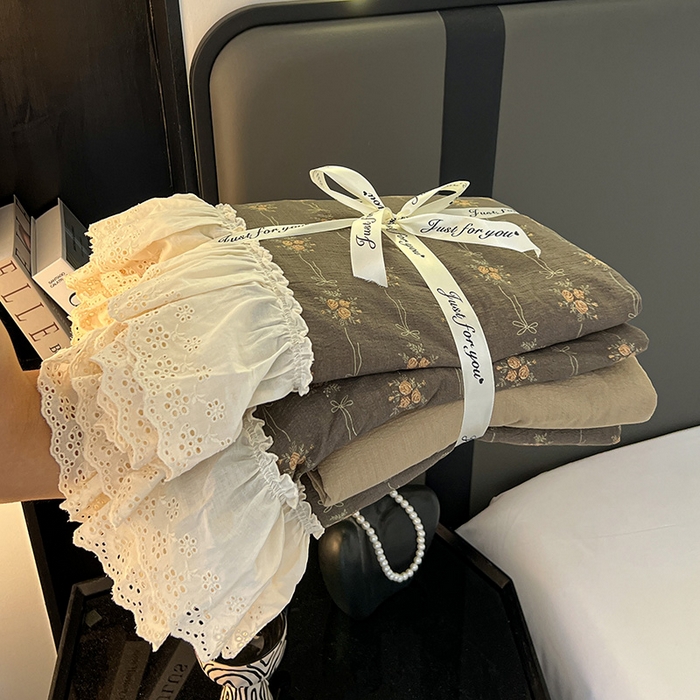 91家纺网 家纺一手货源 找家纺 亨通家纺 2025新款原麻镂空宽花边四件套-花卉系列 暮花眠曲