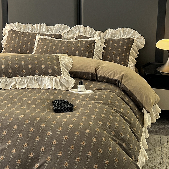 91家纺网 家纺一手货源 找家纺 亨通家纺 2025新款原麻镂空宽花边四件套-花卉系列 暮花眠曲