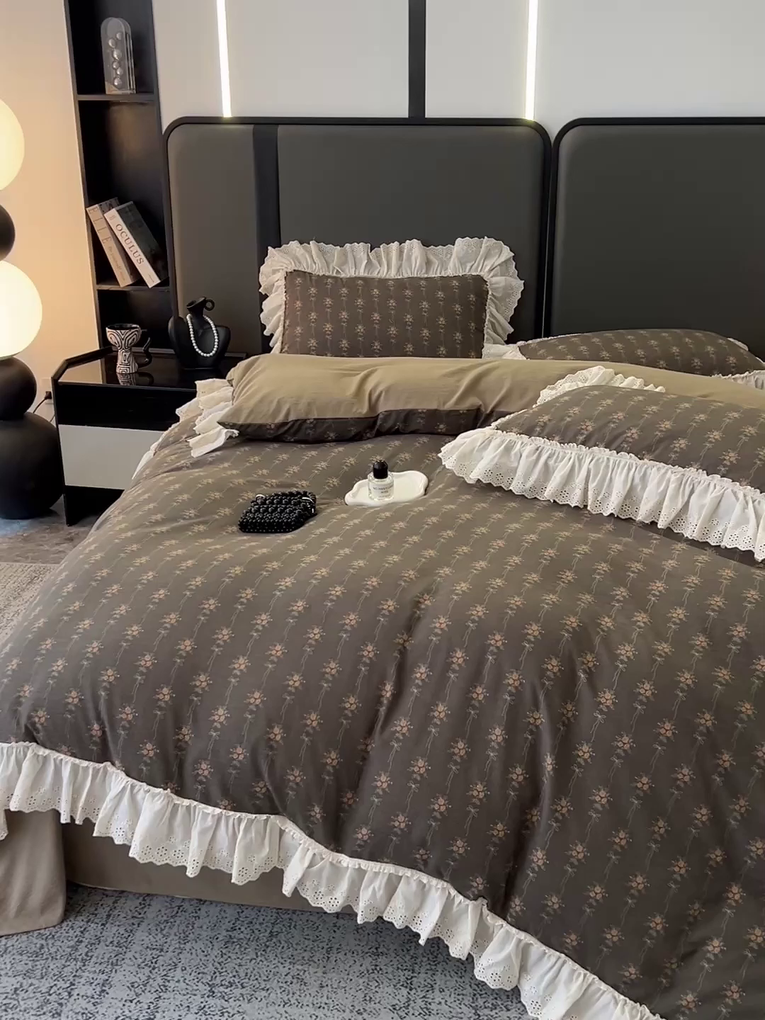 91家纺网 家纺一手货源 找家纺 亨通家纺 2025新款原麻镂空宽花边四件套-花卉系列 暮花眠曲