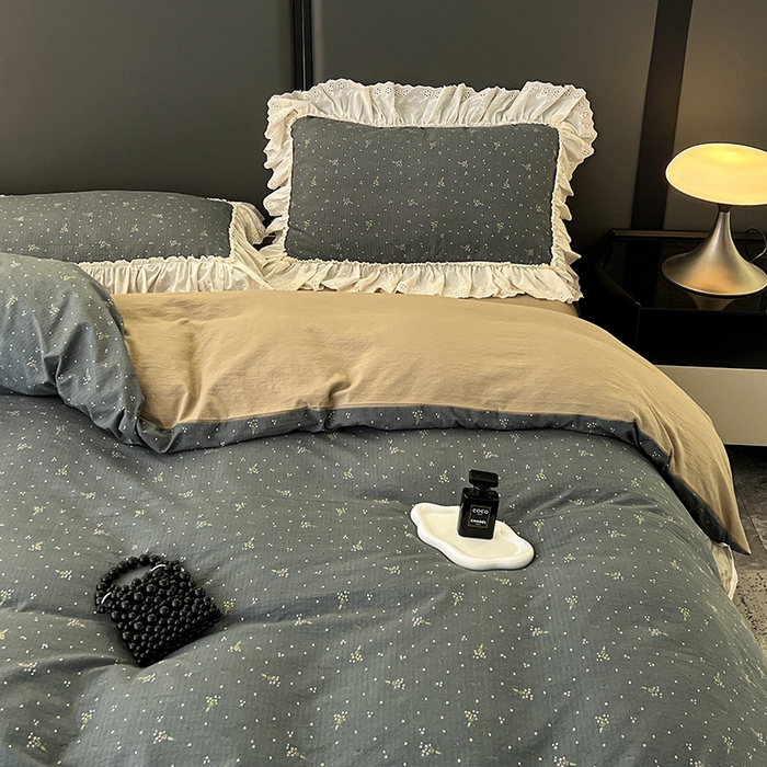 91家纺网 家纺一手货源 找家纺 亨通家纺 2025新款原麻镂空宽花边四件套-花卉系列 碎花絮语-灰