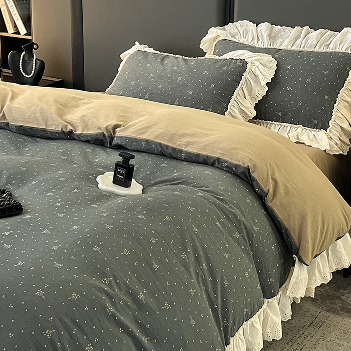 91家纺网 家纺一手货源 找家纺 亨通家纺 2025新款原麻镂空宽花边四件套-花卉系列 碎花絮语-灰