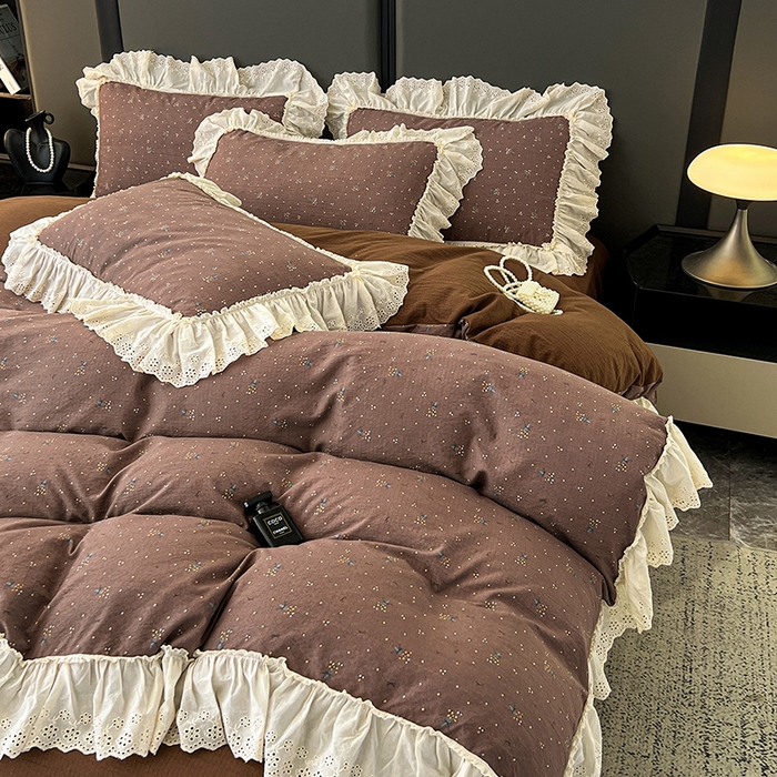 91家纺网 家纺一手货源 找家纺 亨通家纺 2025新款原麻镂空宽花边四件套-花卉系列 碎花絮语-咖