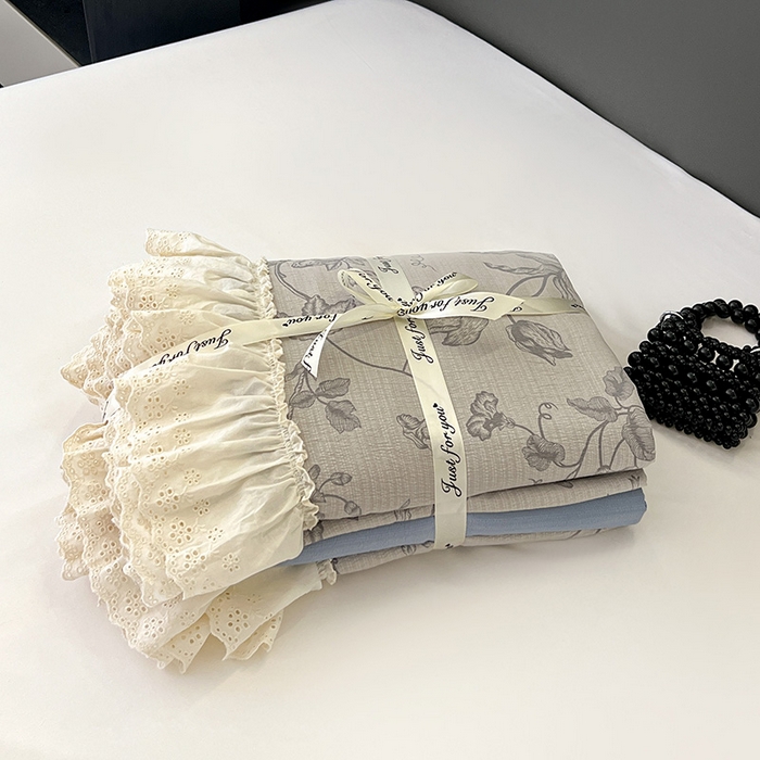 91家纺网 家纺一手货源 找家纺 亨通家纺 2025新款原麻镂空宽花边四件套-花卉系列 一帘幽梦-蓝