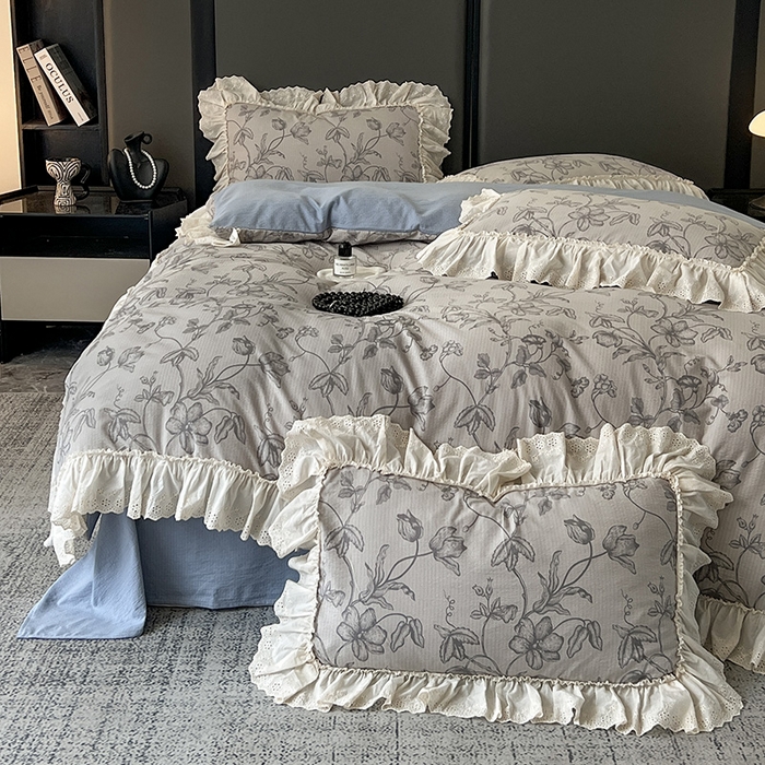 91家纺网 家纺一手货源 找家纺 亨通家纺 2025新款原麻镂空宽花边四件套-花卉系列 一帘幽梦-蓝