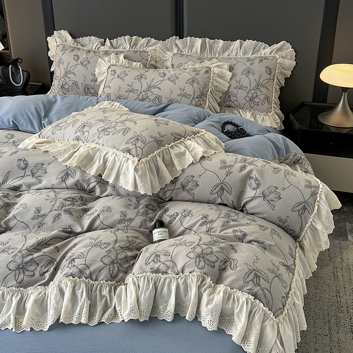 91家纺网 家纺一手货源 找家纺 亨通家纺 2025新款原麻镂空宽花边四件套-花卉系列 一帘幽梦-蓝