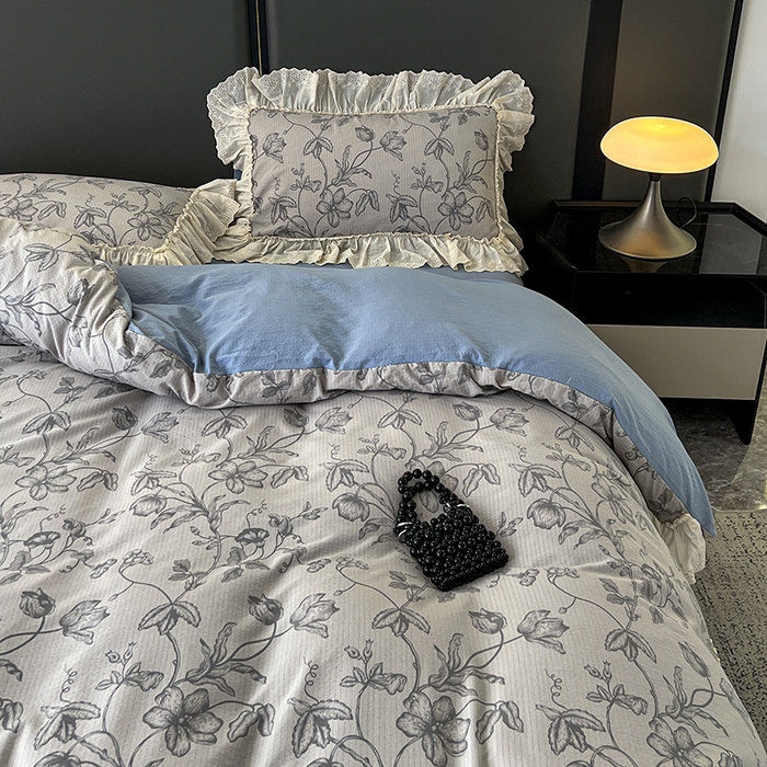 91家纺网 家纺一手货源 找家纺 亨通家纺 2025新款原麻镂空宽花边四件套-花卉系列 一帘幽梦-蓝