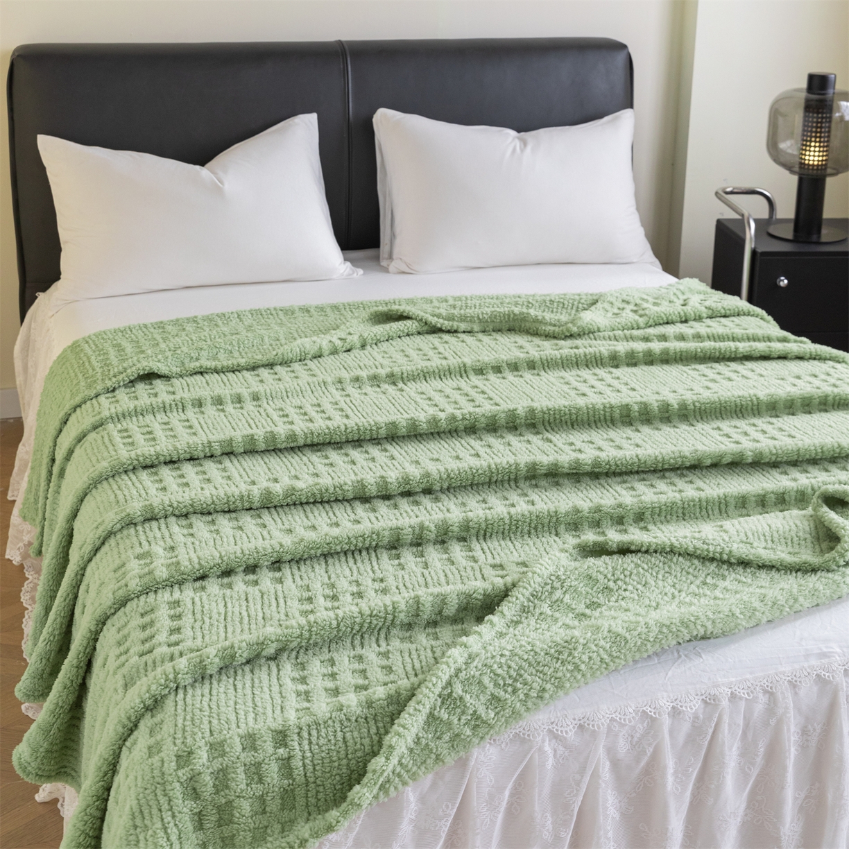 91家纺网 家纺一手货源 找家纺 （总）梵心家纺 2025新款塔芙绒纯色华夫格提花毛毯多功能舒棉绒盖毯午睡毛毯-跨境电商