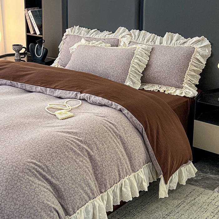 91家纺网 家纺一手货源 找家纺 亨通家纺 2025新款原麻镂空宽花边四件套-花卉系列 紫灰花韵